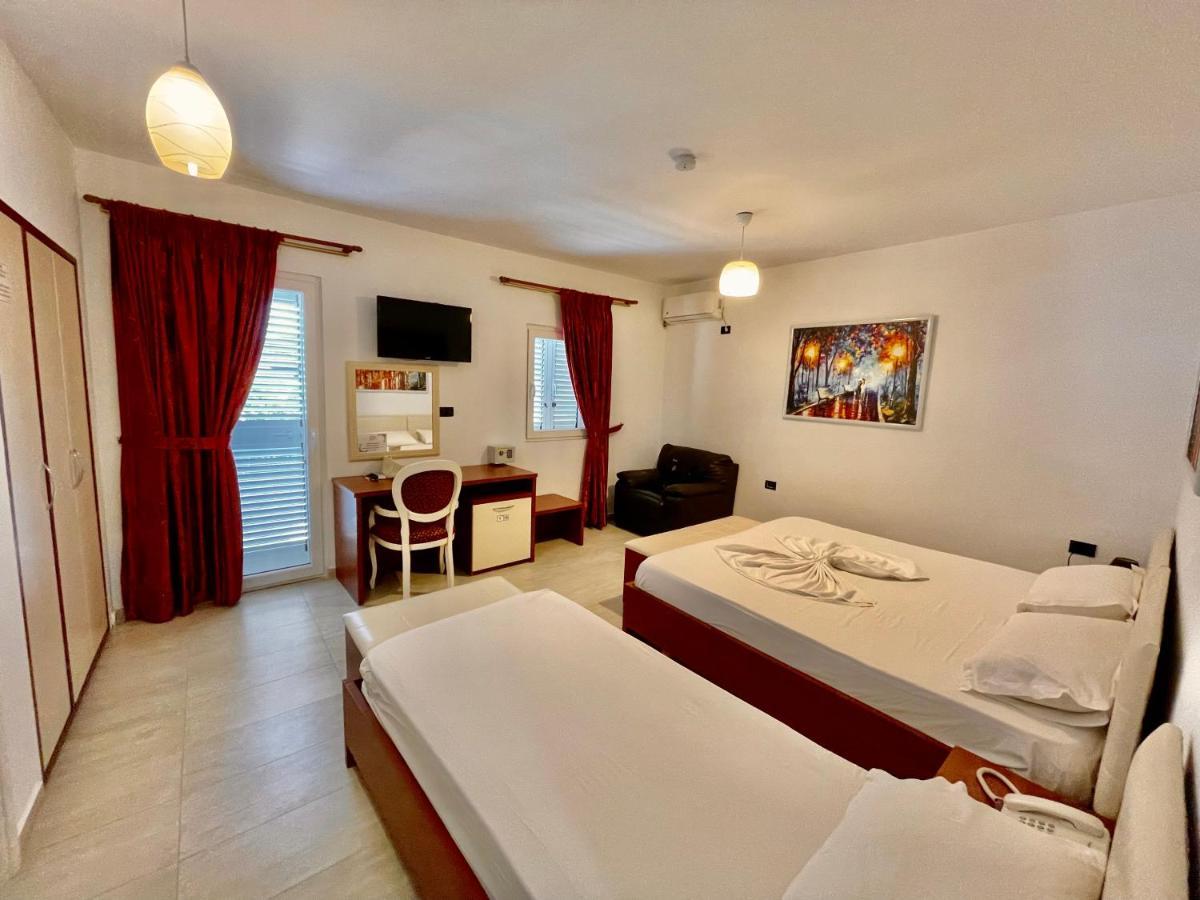 Vila Ada Hotel Тирана Екстериор снимка