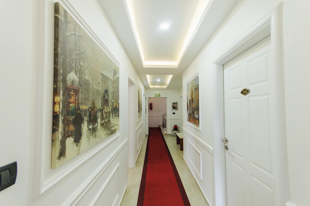Vila Ada Hotel Тирана Екстериор снимка