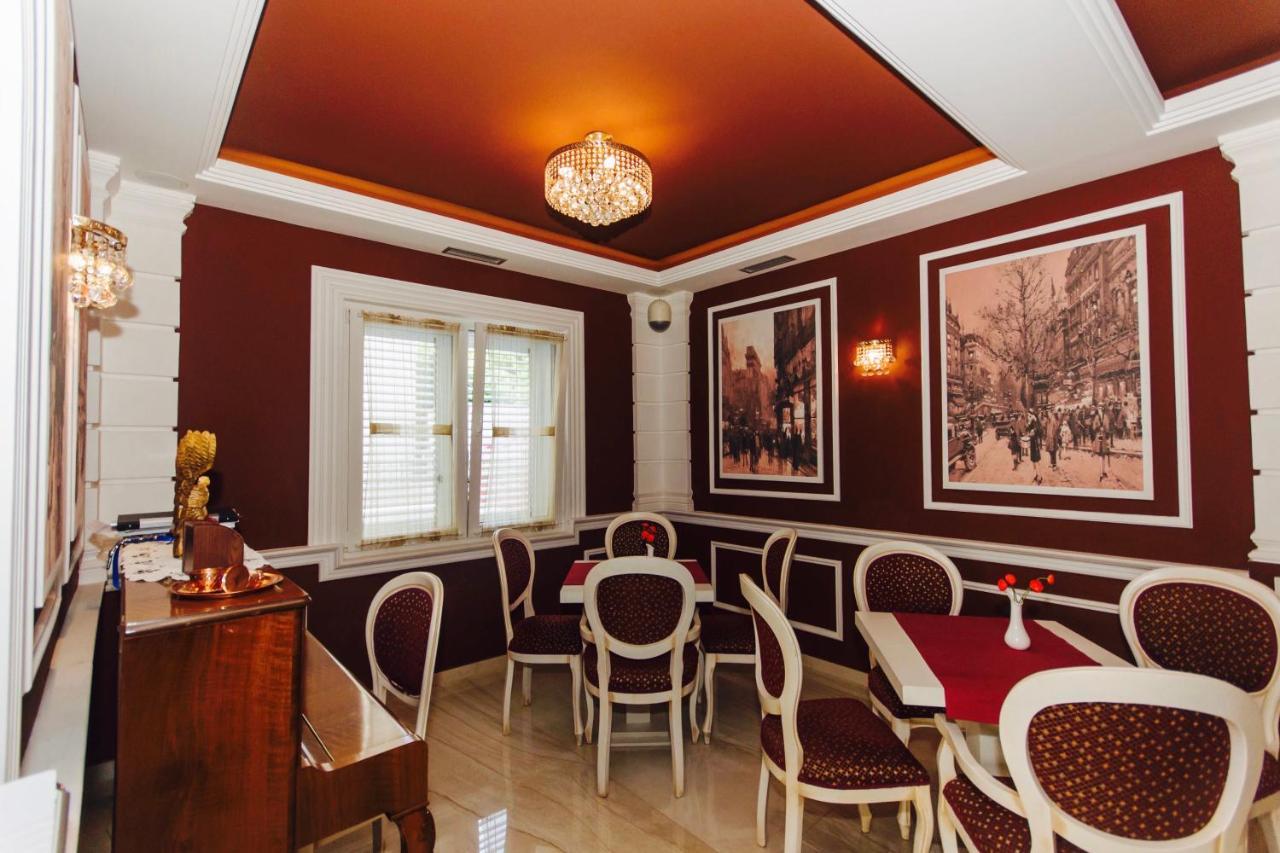 Vila Ada Hotel Тирана Екстериор снимка