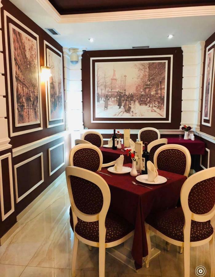Vila Ada Hotel Тирана Екстериор снимка
